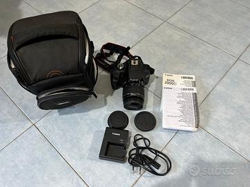 Canon EOS 2000D + Obiettivo EF-S 18-55mm+Borsa