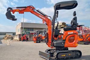 Miniescavatore DELEKS 10 qli motore KUBOTA e carro
