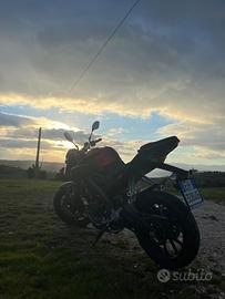 Moto yamaha MT 125
