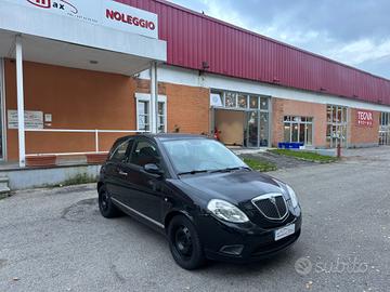 Lancia Ypsilon 1.2 Oro