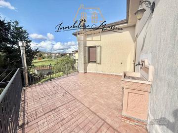 Appartamento di 236 m² con più di 5 locali a Villa