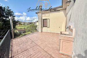 Appartamento di 236 m² con più di 5 locali a Villa