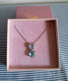 Collana con ciondolo gatto azzurro