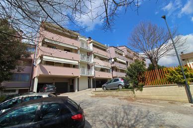 3 LOCALI A VENAROTTA