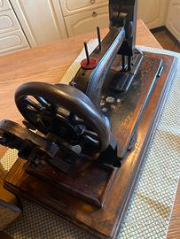 Macchia per cucire epoca