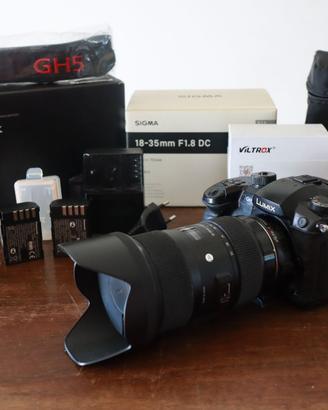 Lumix GH5 + Sigma 18-35 1.8 + Speed Booster