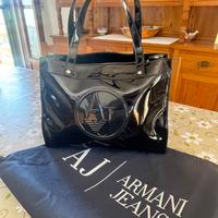 Borsa Armani