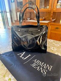 Borsa Armani