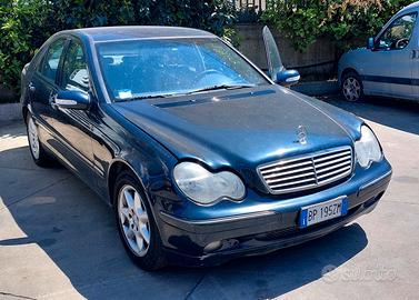 Mercedes C 270