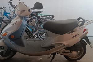 Moto Kymco ZX super fever
