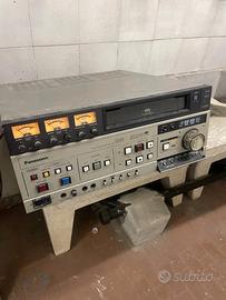 PANASONIC Professional VHS-Videorecorder 