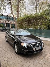 Volkswagen Passat station wagon