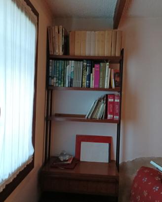 scaffale con cassettiera