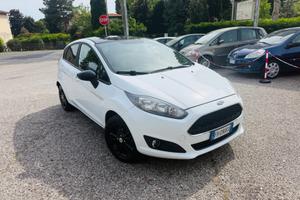 Ford Fiesta 1.2 B/GPL 82CV Black & White Edition