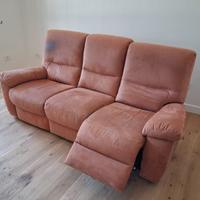 Divano in alcantara con seduta relax elettrica