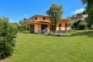 VILLA SINGOLA A TORRI DEL BENACO