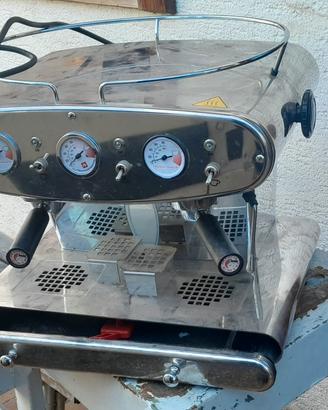 macchina da caffè professionale illy 
