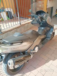 Yamaha T Max - 2004