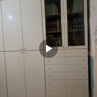 Armadio bianco in legno