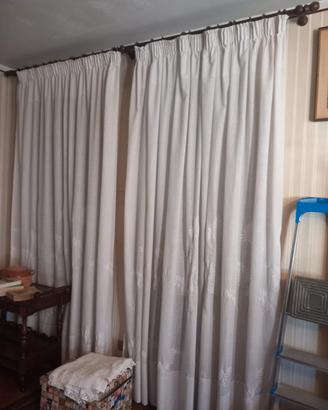 tenda da salotto ricamata