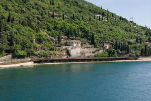 VILLA SINGOLA A TORRI DEL BENACO