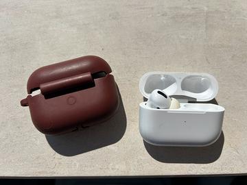 Magsafe e Airpods pro sinistra 1 generazione