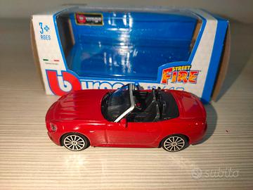 Fiat 124 Spider 1/43 Burago Bburago Perfetta