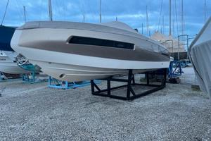 Barca cabinata Ivictus GT280 Volvo EFB