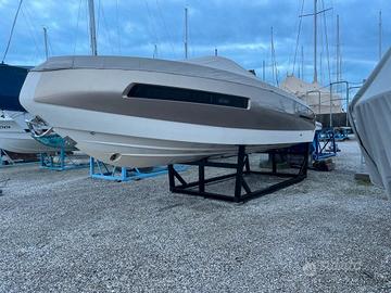 Barca cabinata Ivictus GT280 Volvo EFB