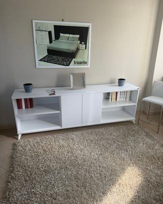 Mobile con Ante Push – Versatile ed Elegante, Nuov