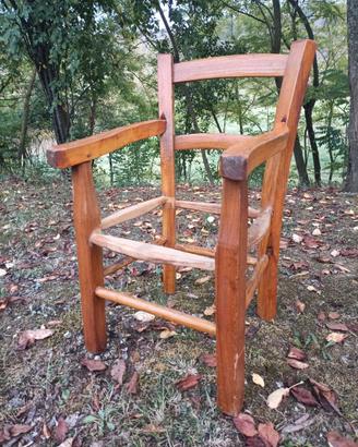 Sedia vintage in legno