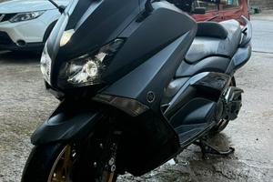 Tmax 530 edizione blackmax