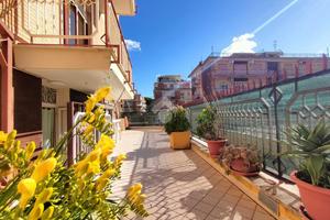 2 LOCALI A GAETA