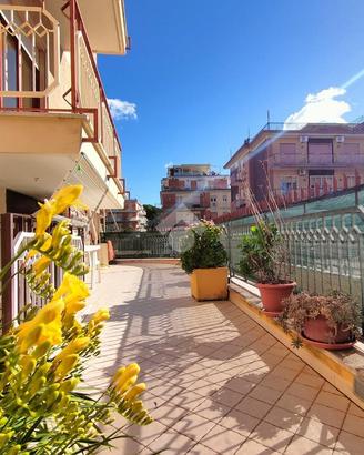 2 LOCALI A GAETA