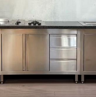 Cucina professionale a gas in acciaio - NUOVO