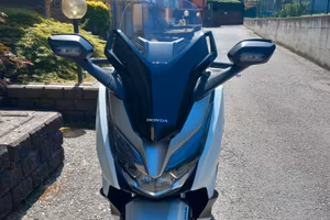 Honda forza 300