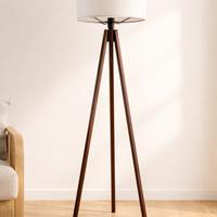 Lampada stile nordico tripode elegante.