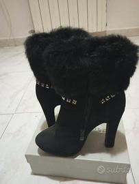 Vari modelli di scarpe 
