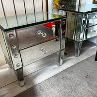 coppia di comodini in specchio