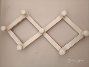 Appendiabiti in legno bianco