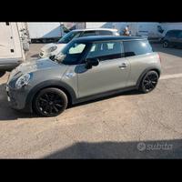 Cerchi in lega originali Mini Cooper con Gomme