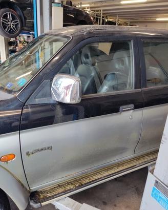 Porta anteriore sx nuda MITSUBISHI L200 del 2000