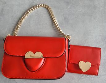 Borsetta e portafoglio Carpisa con chiusura cuore