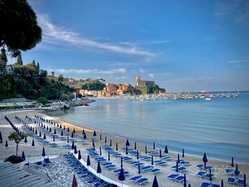 LERICI(Centro)Bilocale con giardino a50mt dal mare