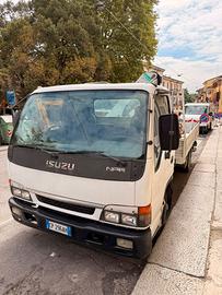 Autocarro Isuzu NPR 77 L