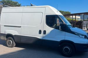 Furgone iveco