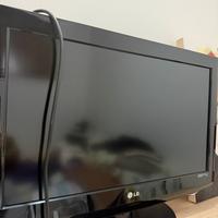 Televisore LG modello 26LH2000