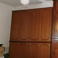 Armadio legno color noce/ciliegio