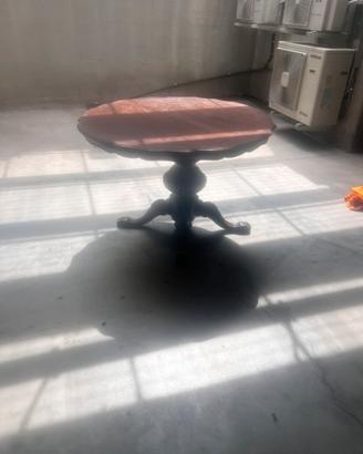 tavolo con sedie in noce