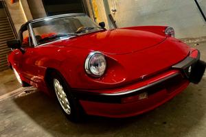 Alfa Romeo duetto quadrifoglio